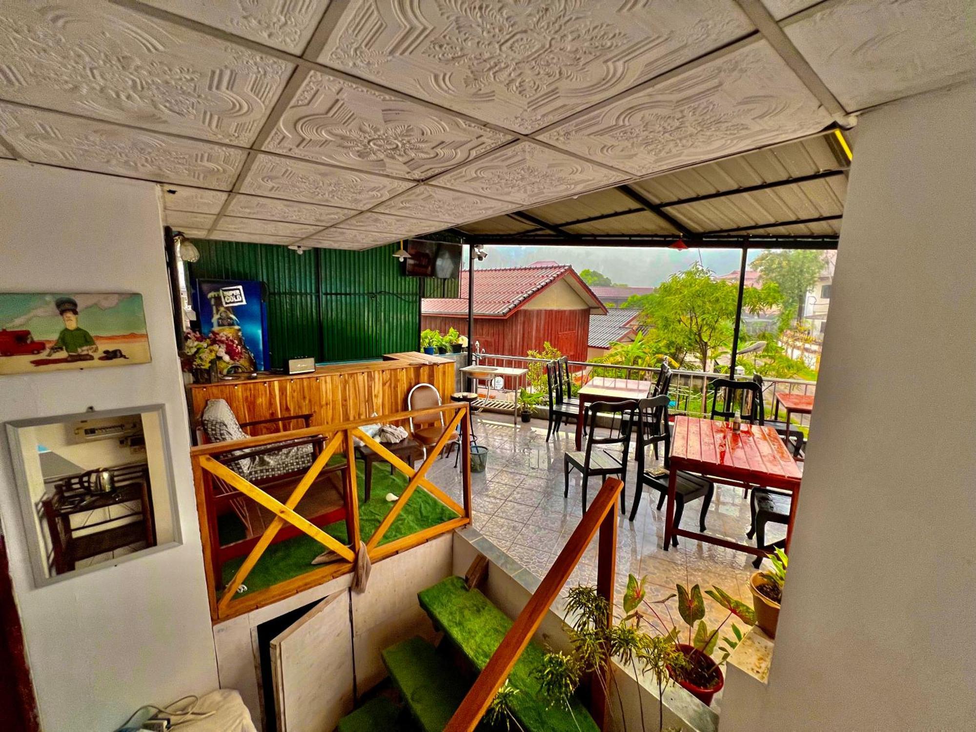 Easy Go Backpacker Hostel Ванг-Виенг Экстерьер фото