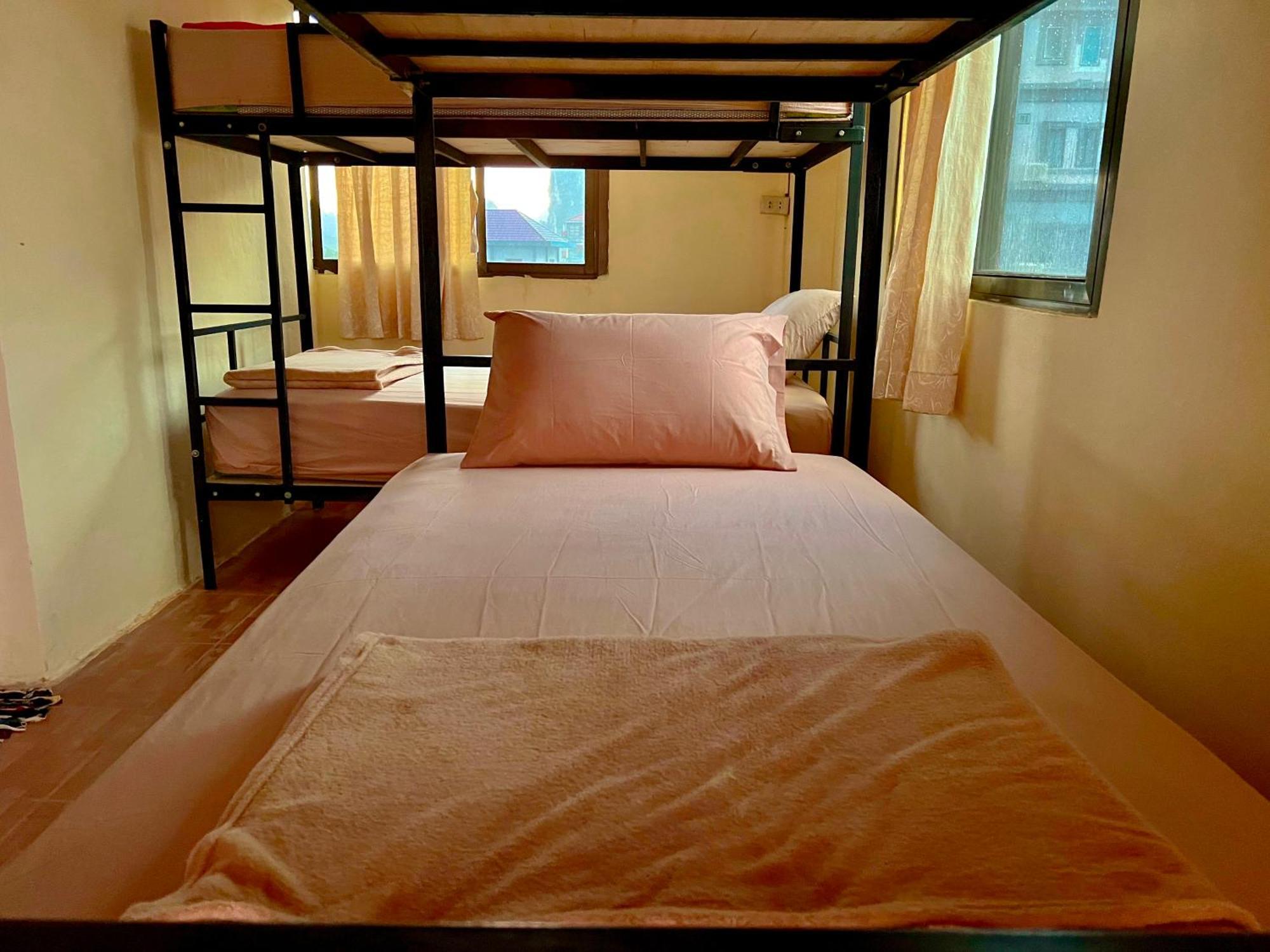 Easy Go Backpacker Hostel Ванг-Виенг Экстерьер фото