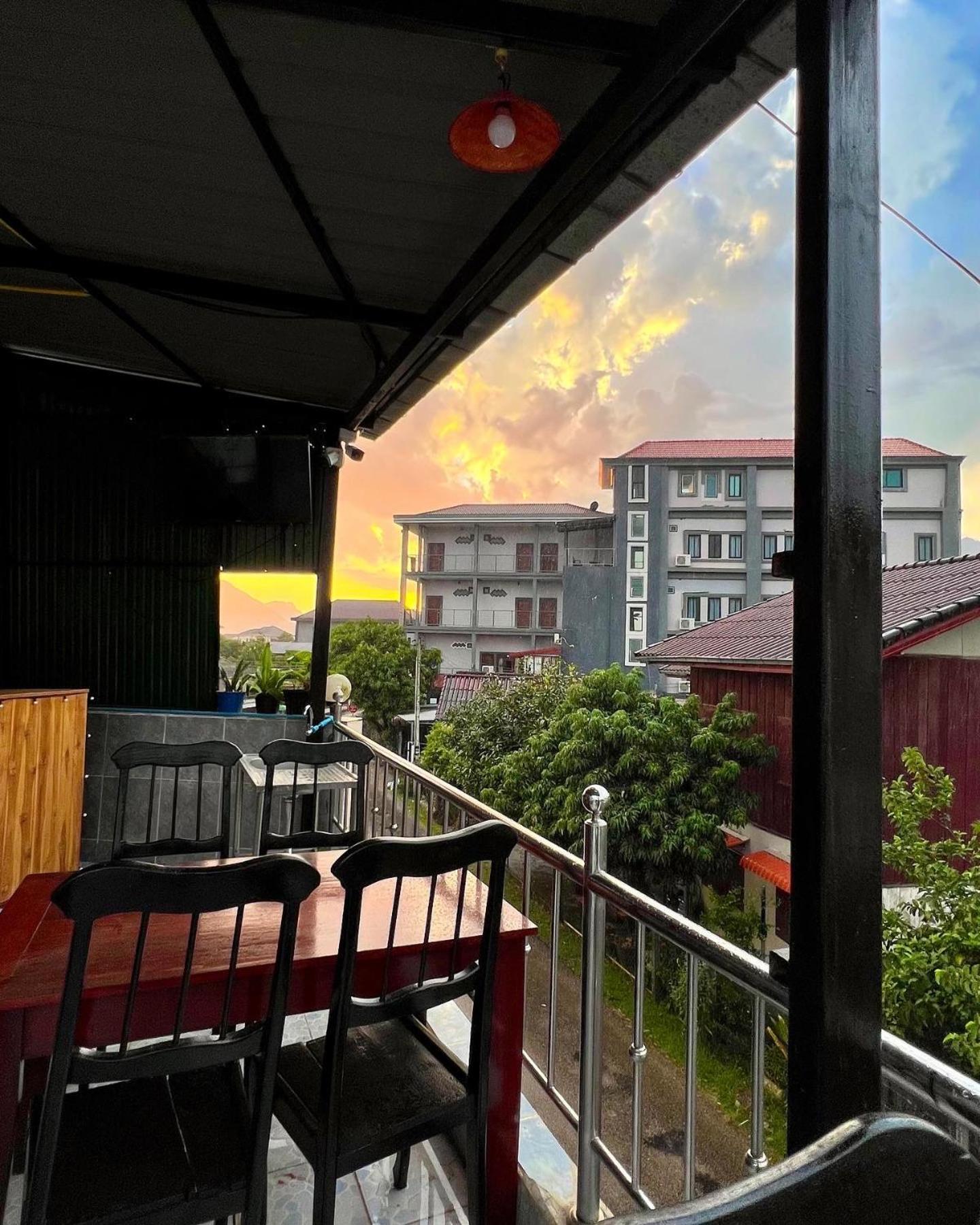 Easy Go Backpacker Hostel Ванг-Виенг Экстерьер фото