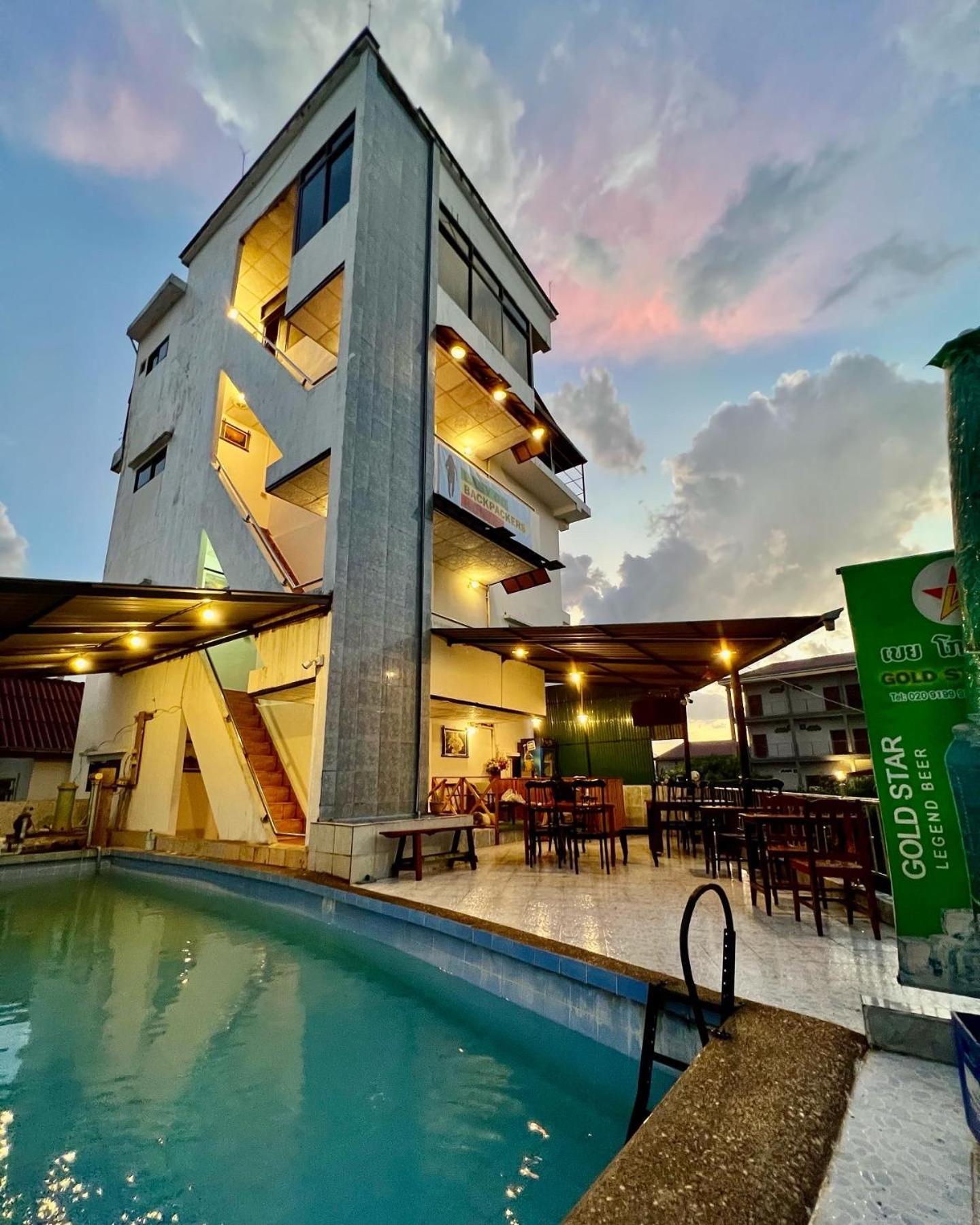 Easy Go Backpacker Hostel Ванг-Виенг Экстерьер фото