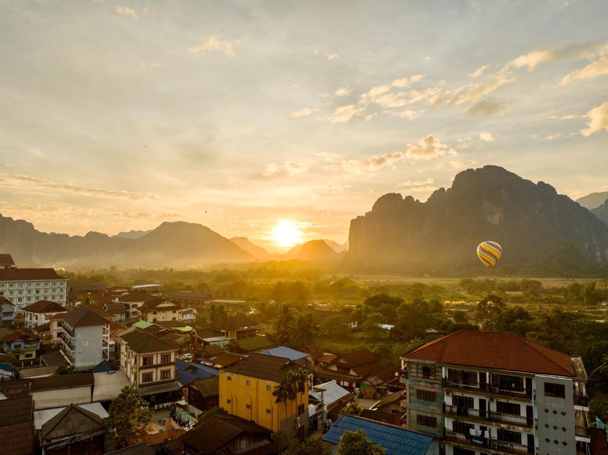 Easy Go Backpacker Hostel Ванг-Виенг Экстерьер фото