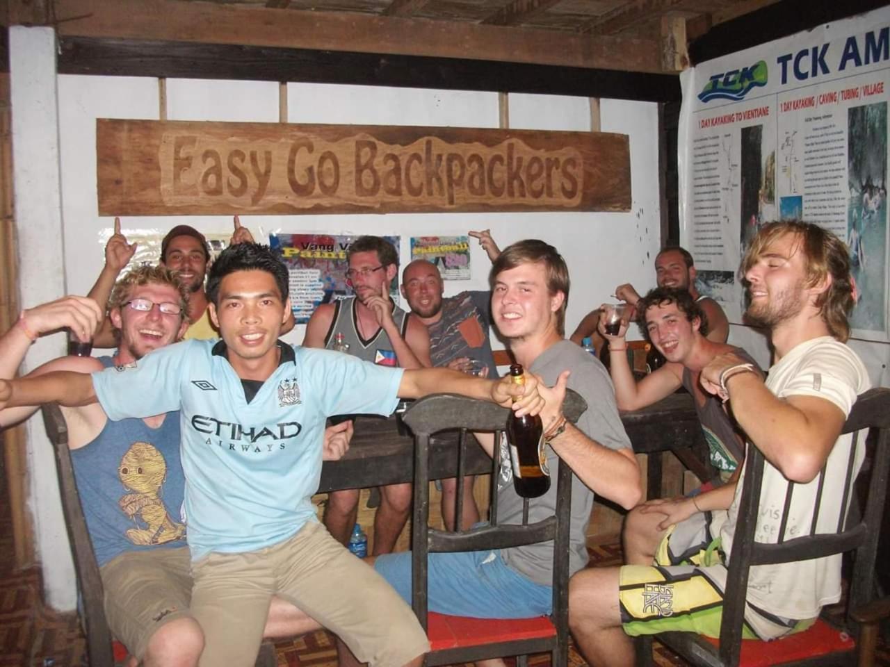 Easy Go Backpacker Hostel Ванг-Виенг Экстерьер фото